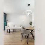 Apartment Casa Paseo - New With Sea Views From Terrace Estepona