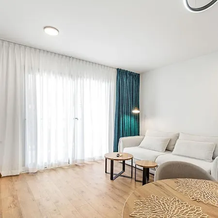 Casa Paseo - New With Sea Views From Terrace * Estepona