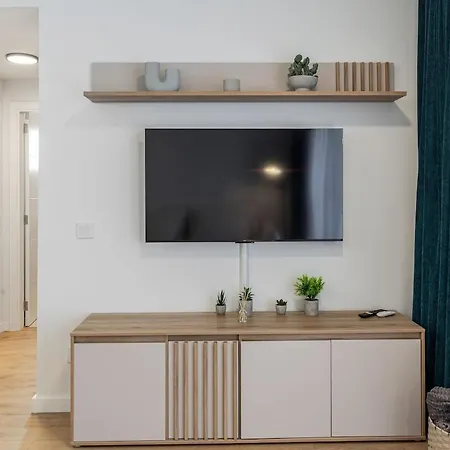 Casa Paseo - New With Sea Views From Terrace شقة