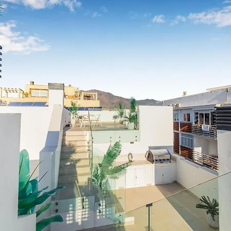 Casa Paseo - New With Sea Views From Terrace Apartman