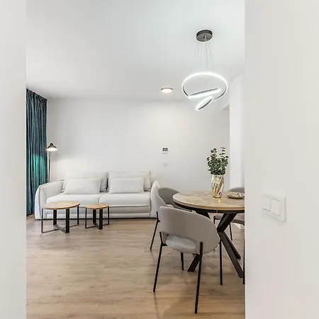 Apartman Casa Paseo - New With Sea Views From Terrace Estepona