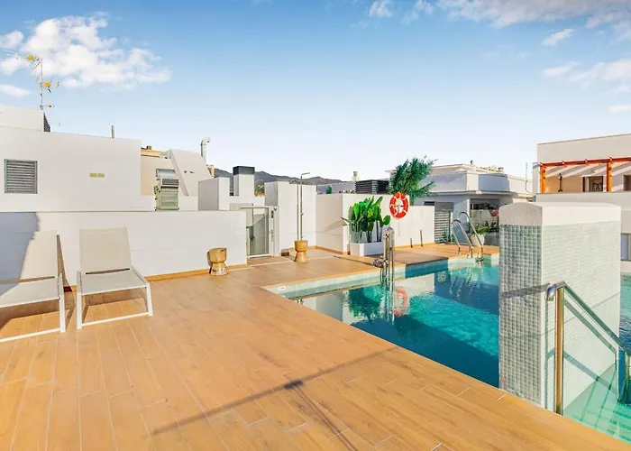 شقة Casa Paseo - New With Sea Views From Terrace إِستيبونا