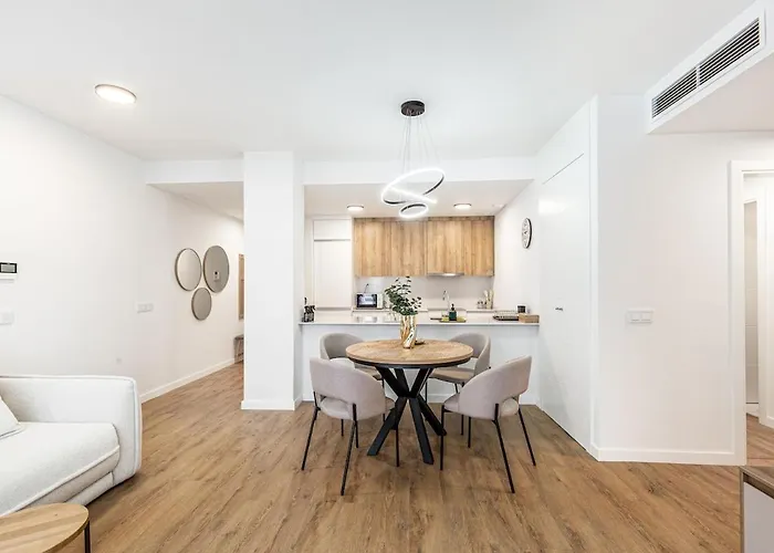 Casa Paseo - New With Sea Views From Terrace شقة إِستيبونا