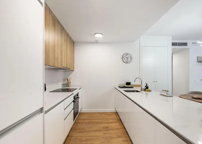 Casa Paseo - New With Sea Views From Terrace شقة إِستيبونا