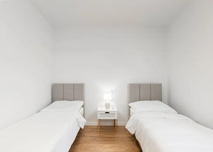 Casa Paseo - New With Sea Views From Terrace شقة